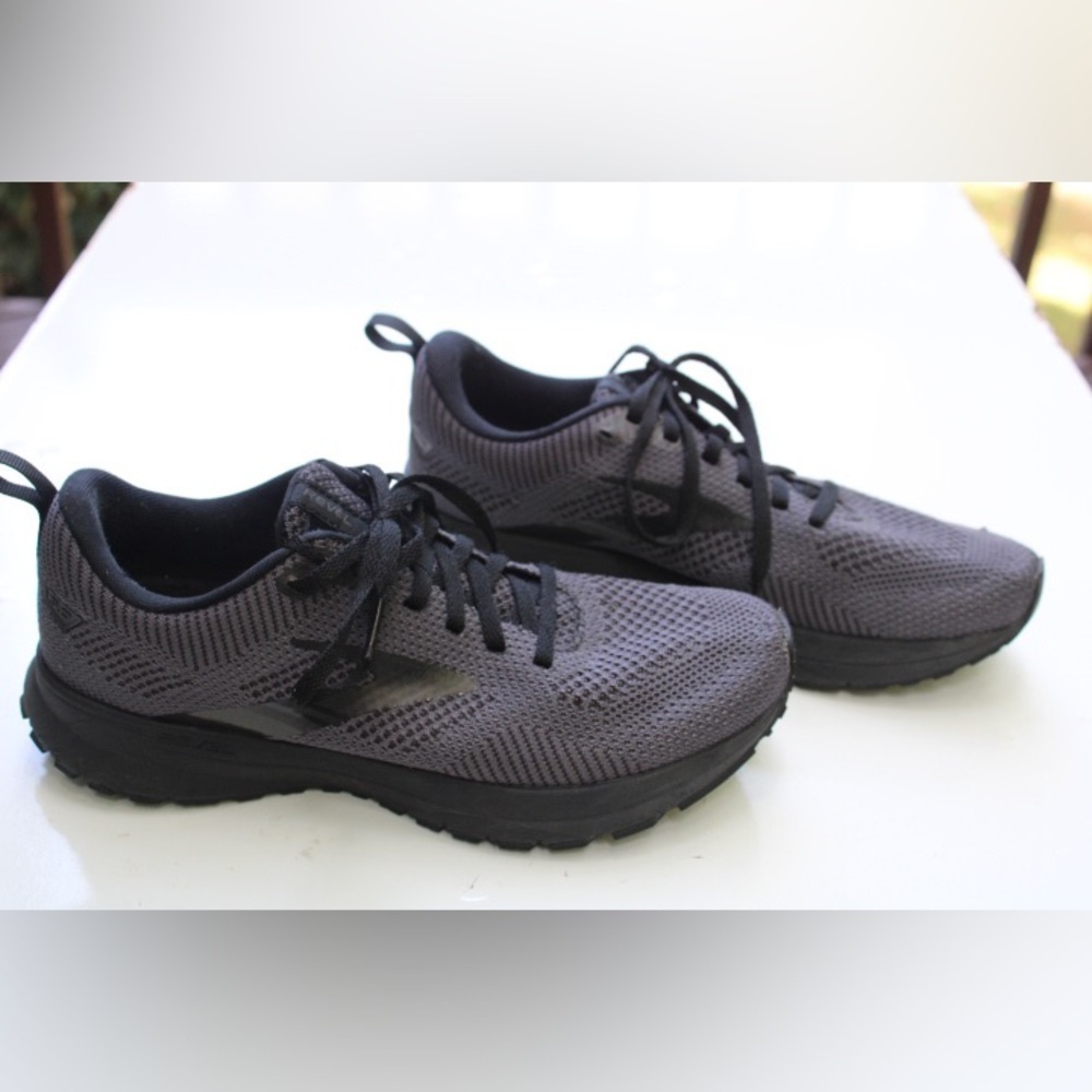 Brooks Revel shoes